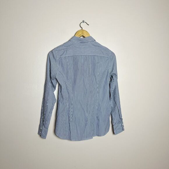 CLEARANCE! GAP Fitted Striped Button Down Shirt Size S EUC - Picture 4 of 6